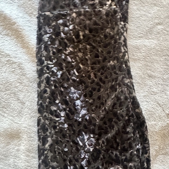 White House Black Market Velvet Leopard Print Sleeveless Shirt - Picture 3 of 3